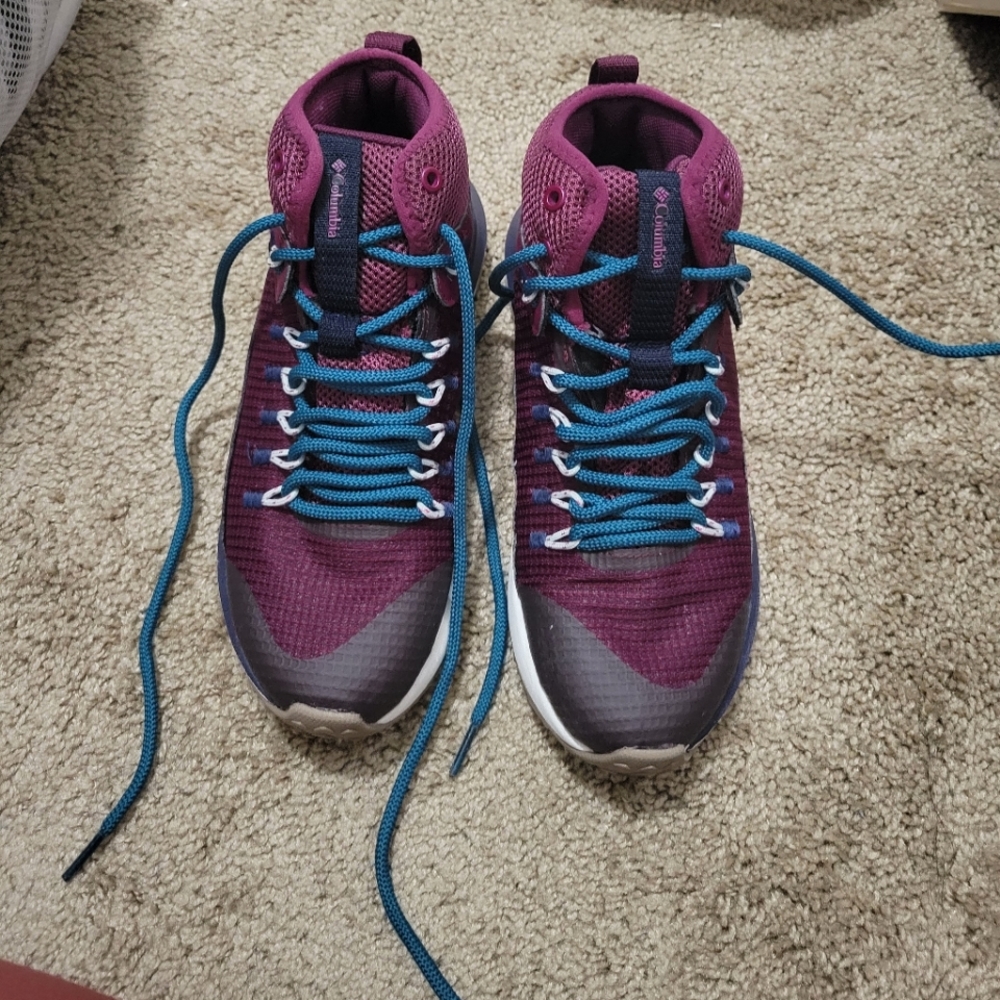 Columbia Hiking Sneakers Size 7